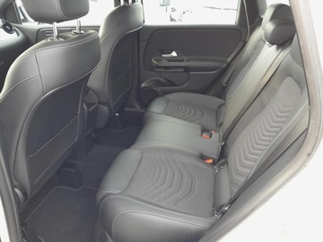 Mercedes Klasa B W247 Sports Tourer Facelifting 1.3 200 163KM 2023 Mercedes-Benz B 200 7G-DCT/Android Auto/MBUX/Wyświ, zdjęcie 17