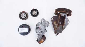 KOLO PÁSY Z DRŽÁKY NISSAN NAVARA D40 FRONTIER