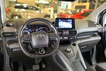 Toyota 2022 Toyota Proace City Verso City Verso Long 1.2 D-4T Family Aut. 1.2 Benzyna, zdjęcie 14