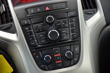 Opel Astra J Sports Tourer 1.4 Turbo ECOTEC 140KM 2012 ZAREJESTROWANA 1.4T 140KM SERWIS KLIMA PARKTRONIK GWARANCJA, zdjęcie 29