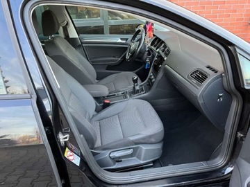 Volkswagen Golf VII Variant 2.0 TDI CR DPF BlueMotion Technology 150KM 2017 Volkswagen Golf 2.0 diesel 150 KM BEZWYPADKOWY 6 biegow zadbany zamia, zdjęcie 27
