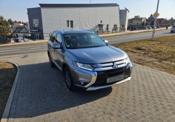 Mitsubishi Outlander III SUV Facelifting 2015 2.0 MIVEC 150KM 2016 Mitsubishi Outlander LIFT 2.0 150KM Kamera 1-Wlasciciel Ks.Serwisowa 2.0