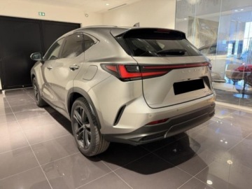 Lexus NX II SUV Facelifting 2.5 350h 200KM 2026 Od ręki - Prestige 2.5 Hybrid AWD 200KM, zdjęcie 2