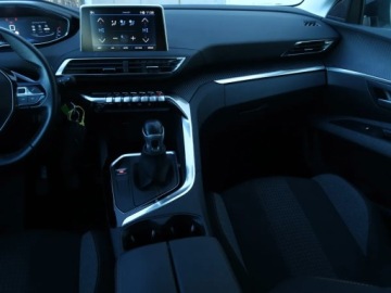 Peugeot 3008 II Crossover 1.2 PureTech 130KM 2019 Peugeot 3008 1.2 PureTech, Salon Polska, Klima, zdjęcie 7