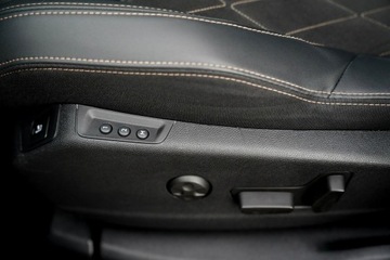 Peugeot 5008 II Crossover Facelifting 2.0 BlueHDi 177KM 2020 Peugeot 5008 GT kamera Skora adc Nawi PANORAMA bli, zdjęcie 17