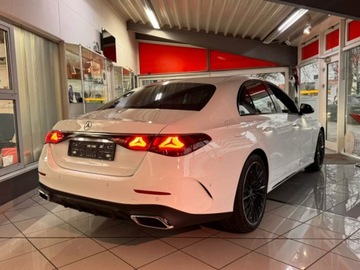 Mercedes Klasa E W214 Sedan 2.0 220d 197KM 2025 E Klasa 220 d 4-Matic AMG 2.0 197KM 2025, zdjęcie 2