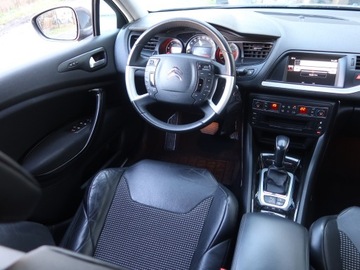 Citroen C5 III Tourer 2.0 BlueHDi 180KM 2016 Citroen C5 2.0 BlueHDI, 178 KM, Automat, Skóra, zdjęcie 6