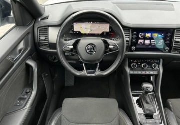 Skoda Kodiaq I SUV Facelifting 2.0 TSI 190KM 2023 Skoda Kodiaq 4x4 Sportline Travel Assist, Hak, ACC, Kamera, GPS, Bezwypad, zdjęcie 5