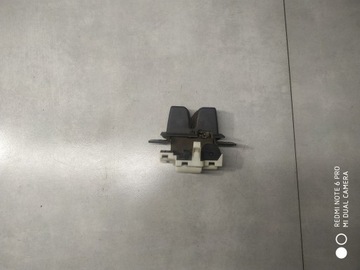 ZAMEK KLAPY BAGAŻNIKA MEGANE II 820000076240 HB