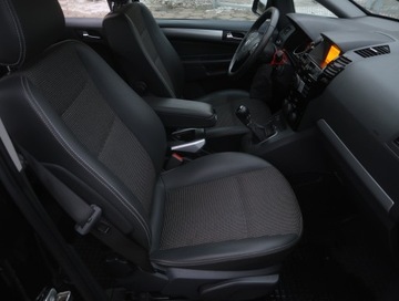 Opel Zafira B 1.8 ECOTEC 140KM 2009 Opel Zafira 1.8, 7 miejsc, Klima, Klimatronic, zdjęcie 8
