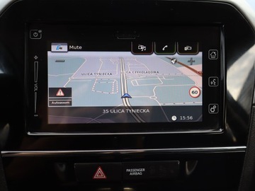 Suzuki Vitara III SUV Facelifting 1.0 BoosterJet 111KM 2019 Suzuki Vitara 1.0 BoosterJet, Salon Polska, zdjęcie 11