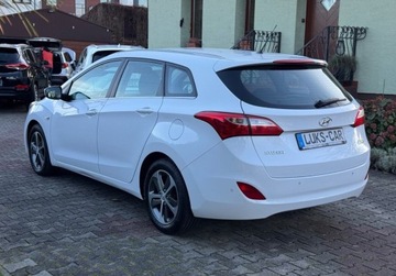 Hyundai i30 II Wagon 1.4 CVVT 100KM 2015 Hyundai i30 1,4 100KM LIFT TEMPOMAT KLIMA Chrom Bezwypadkowy SERWIS Super, zdjęcie 2