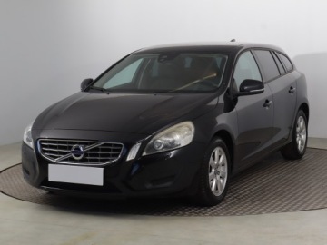 Volvo V60 I Kombi 2.0 D3 163KM 2011 Volvo V60 D3 2.0, Salon Polska, Automat, Xenon, zdjęcie 1