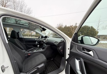 Peugeot 2014 Peugeot 308 Peugeot 308 PureTech 130 GPF Stop amp Start Allure Pack 1.2, zdjęcie 23