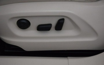 Volkswagen Tiguan I SUV 2.0 TDI CR DPF BlueMotion 140KM 2011 Volkswagen Tiguan 2.0TDI 136 TYS KM Navi Skora 2 KPL KoL PDC Sprowadzony, zdjęcie 32