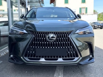 Lexus NX II SUV Facelifting 2.5 450h+ 292KM 2025 LEXUS NX 450h+ Prestige AWD Suv 2.5 (292KM) 2025, zdjęcie 2