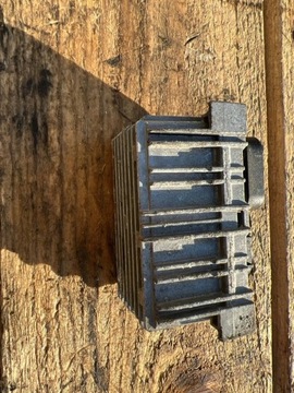 OPEL ASTRA J 2011 RELÉ