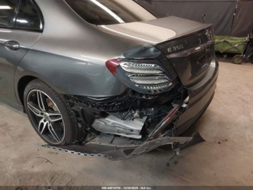 Mercedes Klasa E W213 2020 Mercedes-Benz Klasa E 2020 MERCEDES-BENZ E 350 4MATIC 2.0 Benzyna 255KM, zdjęcie 5