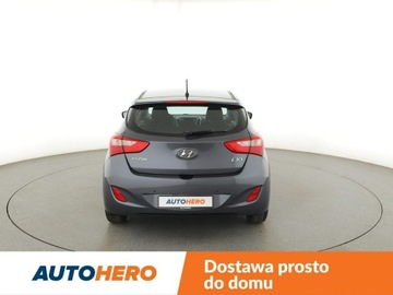 Hyundai i30 II Hatchback 5d 1.4 MPI 100KM 2015 Hyundai i30 niski przebieg grzane fotele PDC, zdjęcie 5