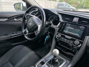 Honda Civic X Sedan 4d 1.5 VTEC Turbo 182KM 2018 HONDA CIVIC X 1.5 BENZYNA 182 KM NISKI PRZEBIEG FULL SERWIS ASO BOGATE WYPO, zdjęcie 12