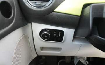 Opel Adam Hatchback 1.2 70KM 2013 Opel Adam 1.2 Benzyna 70KM, zdjęcie 14