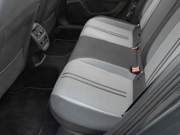 Seat Leon IV Hatchback 1.5 eTSI (MHEV) 150KM 2022 Seat Leon 1.5 TSI Style Podgrz.f I kier 2 stref, zdjęcie 26