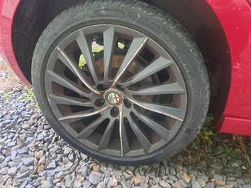 ALFA ROMEO GIULIETTA RÁFKY KOLA 18 PALCŮ ORIGINÁLNÍ