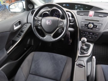 Honda Civic IX Hatchback 5d 1.8 i-VTEC 142KM 2012 Honda Civic 1.8 i-VTEC, Klima, Klimatronic, zdjęcie 5