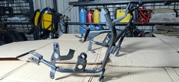 YAMAHA TDM 850 4TX КРЫШКА РАМЫ ОБЛЕКТЕЛЯ ПЕРЕДНЕЕ КРЕПЛЕНИЕ ОБЛЕКТОРА