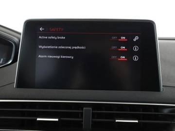 Peugeot 3008 II Crossover 1.2 PureTech 130KM 2018 Peugeot 3008 navi virtual cocpik półskóra, zdjęcie 25