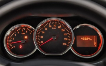 Dacia Duster I SUV Facelifting 1.6 SCe 114KM 2017 Dacia Duster 1.6 SCe SS 1.6 Benzyna 114KM, zdjęcie 6