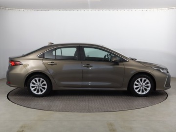 Toyota Corolla XII Sedan 1.5 VVT-i 125KM 2021 Toyota Corolla 1.5 VVT-i, Salon Polska, zdjęcie 5