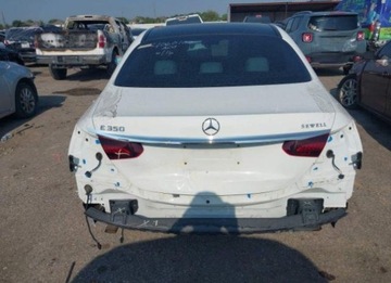 Mercedes Klasa E W213 2021 Mercedes-Benz Klasa E 2021, 2.0L, od ubezpieczalni, zdjęcie 2