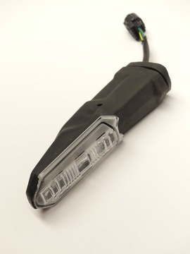 KIERUNKOWSKAZ MIGACZ KAWASAKI Z900 RS CAFE 18 +