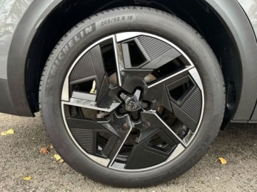 Peugeot 408 II 2026 Od ręki - GT e-DCS 1.2 mHEV 145KM / Pakiet Bezpieczeństwo, Alcantara, zdjęcie 8