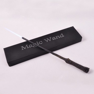 RÓŻDŻKA LED HARRY POTTER ŚWIECĄCA MAGICZNA PUDEŁKO