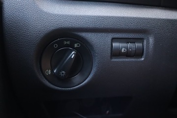 Skoda Fabia II Hatchback 1.2 i HTP 60KM 2009 Skoda Fabia 1.2, Klima, zdjęcie 16