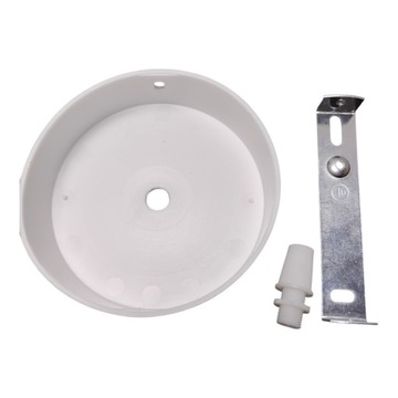 Облицовка потолка выполнена из пластика fi 100 белого матового цвета.