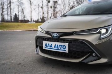 Toyota Corolla XII TS Kombi 1.8 Hybrid 122KM 2019 Toyota Corolla 1.8 Hybrid, Salon Polska, zdjęcie 8
