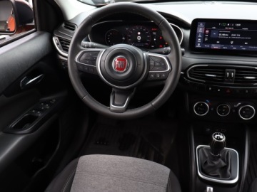 Fiat Tipo II Hatchback Facelifting 1.0 T3 Turbo 100KM 2022 Fiat Tipo 1.0 FireFly, Salon Polska, zdjęcie 6