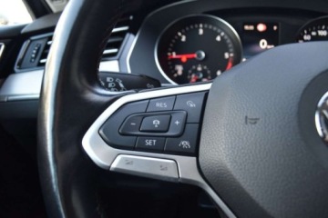 Volkswagen Passat B8 Variant Facelifting 2.0 TDI 240KM 2020 Volkswagen Passat 2.0 TDI 240KM 4x4 Elegance NAVI Podgrz.Szyba Webasto 18, zdjęcie 13