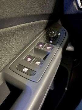 Volkswagen Golf VIII Variant 2.0 TDI 150KM 2021 Volkswagen Golf Style 2.0 TDI 150KM DSG VAT 23 Matrix Asystenci 2.0, zdjęcie 8