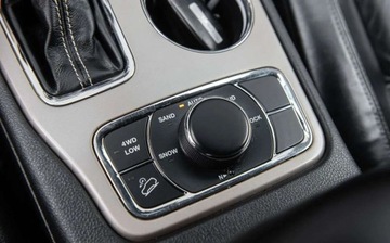 Jeep Grand Cherokee IV Terenowy Facelifting 2016 3.0 CRD 250KM 2017 Jeep Grand Cherokee 3.0D 250Ps Ledy Xenony Panorama Navi Alkantara 1Wl. Su, zdjęcie 33
