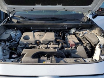 Toyota 2021 Toyota RAV4 2021, 2.5L, 4x4 2.5 Benzyna 203KM, zdjęcie 9