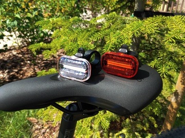 Комплект светодиодных велосипедных фонарей перед + зад - 2xAAA