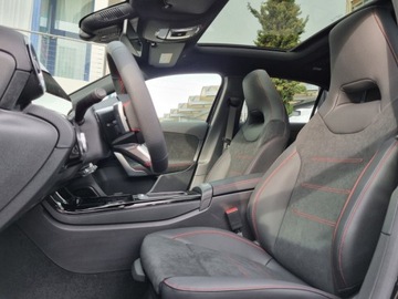 Mercedes Klasa A W177/V177 Hatchback Facelifting 2.0 220 190KM 2024 A Klasa 220 4-Matic AMG Line 2.0 (190KM) 2024, zdjęcie 5