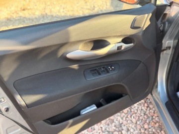 Toyota Auris I Hatchback 3d Facelifting 1.33 Dual VVT-i 101KM 2009 Toyota Auris Pelen serwis Zadbany Benzyna 1.3 Benzyna 101KM, zdjęcie 11