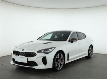 Kia Stinger Liftback 3.3 T-GDi 370KM 2018 Kia Stinger 3.3 T-GDI, Salon Polska, Serwis ASO, zdjęcie 1