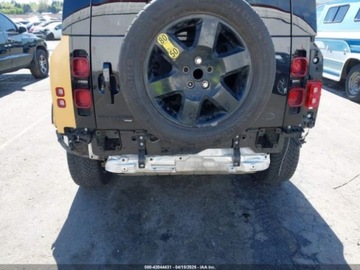 Land Rover Defender IV (L663) 2022 Land Rover Defender 110 X-Dynamic SE 2022 3.0l 3.0 Benzyna 395KM, zdjęcie 5