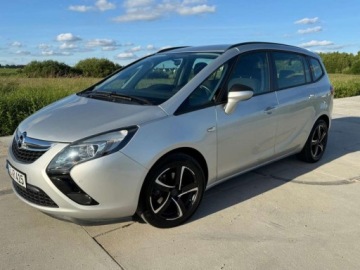 Opel Zafira C Tourer 1.4 Turbo ECOTEC 140KM 2015 Opel Zafira Sliczna Zafira1.4Benz.7 OSOB Navi GrzaneFotele KierownicaXenon, zdjęcie 2